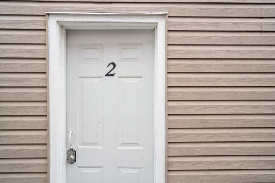 15 Queen St, Niagara-On-The-Lake, ON à vendre - Photo du bâtiment - Image 2 de 31