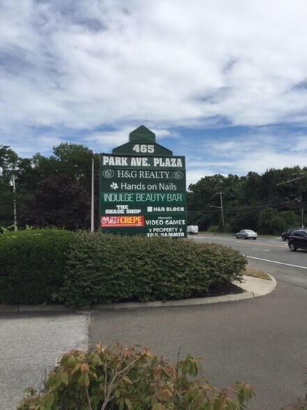 465 Route 25A, Miller Place, NY à louer - Photo du bâtiment - Image 2 de 14