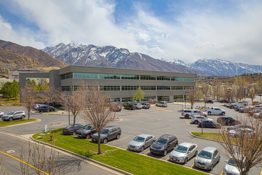 6360 S 3000 E, Salt Lake City, UT à louer - Photo du bâtiment - Image 1 de 19