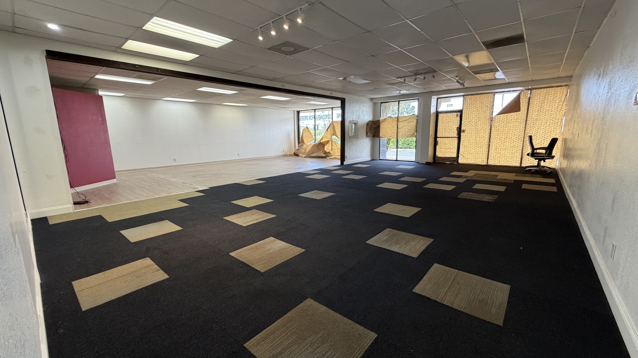 2220 N Moorpark Rd, Thousand Oaks, CA for lease Interior Photo- Image 1 of 5