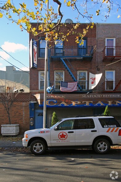 32-10 36th Ave, Long Island City, NY à louer - Photo du bâtiment - Image 3 de 3