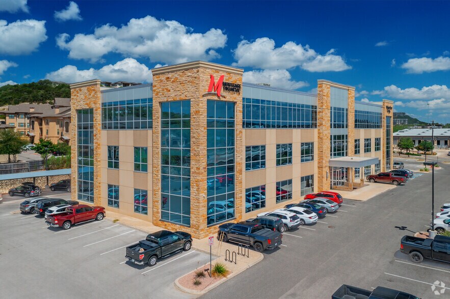 19707 IH 10 W, San Antonio, TX à louer - Photo du bâtiment - Image 1 de 5