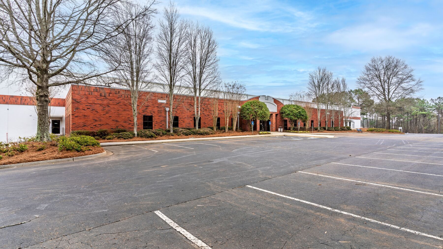 300 Horizon Dr, Suwanee, GA for lease Primary Photo- Image 1 of 4