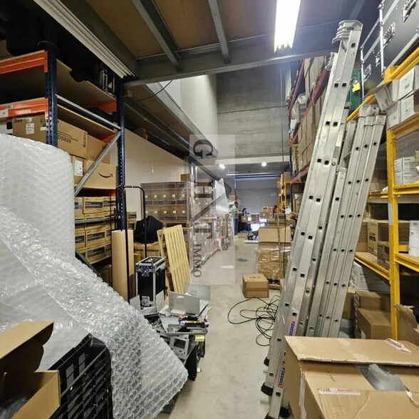 Industriel dans Lieusaint à louer - Photo intérieure - Image 2 de 9