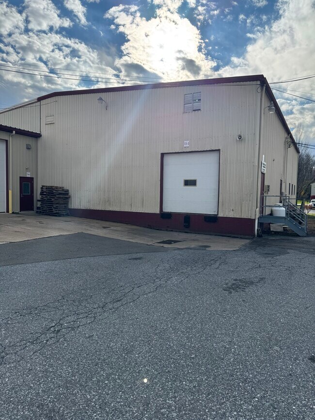 More details for 72 W Main St, Reinholds, PA - Industrial for Lease