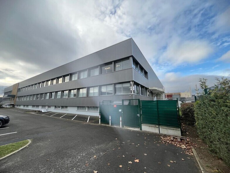 29 Avenue De L'Eguillette, SAINT-OUEN-L'AUMONE à louer - Photo du bâtiment - Image 2 de 13