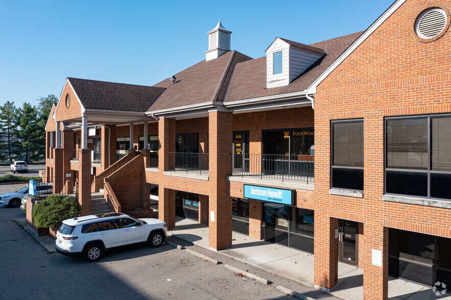 9452-9468 Towne Square Ave, Blue Ash, OH à louer - Photo du bâtiment - Image 3 de 4