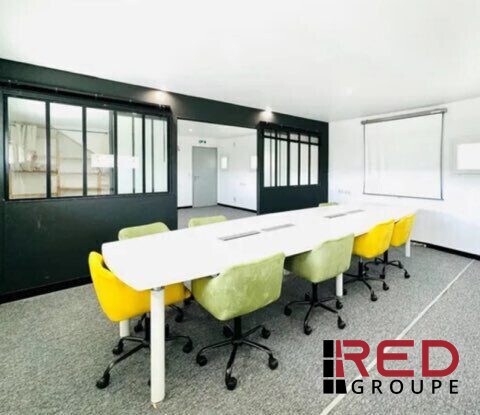 Office in Meyreuil for lease Building Photo- Image 1 of 9