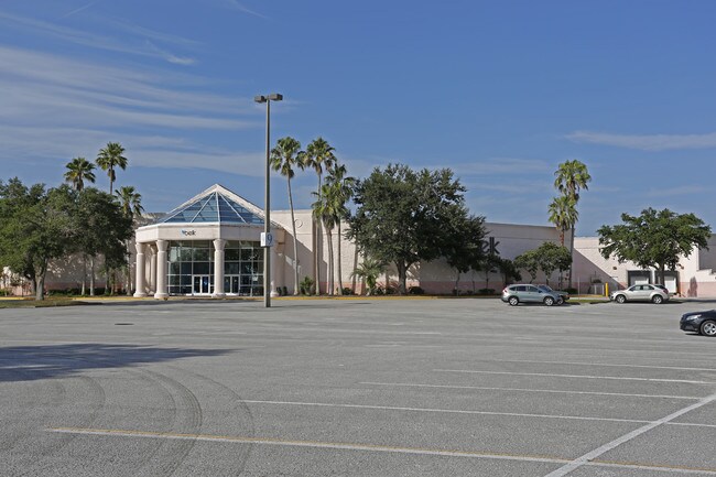 Plus de détails pour 901 US Highway 27 N, Sebring, FL - Commerce de détail à vendre