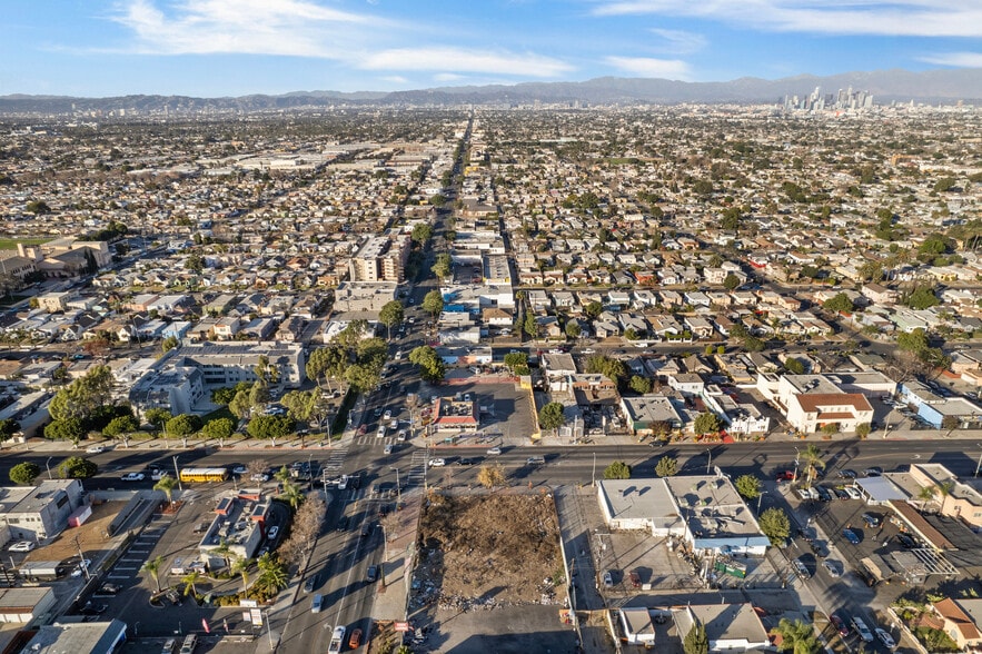 7200 S Western Ave, Los Angeles, CA à vendre - Photo du bâtiment - Image 3 de 9