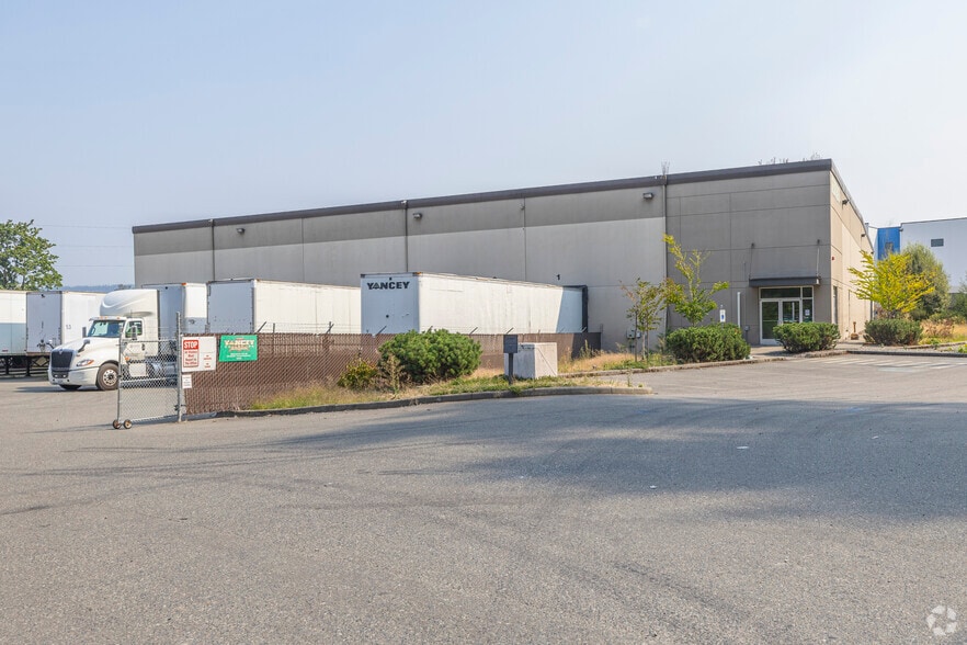 13707 Pioneer Way E, Puyallup, WA for lease - Building Photo - Image 2 of 6