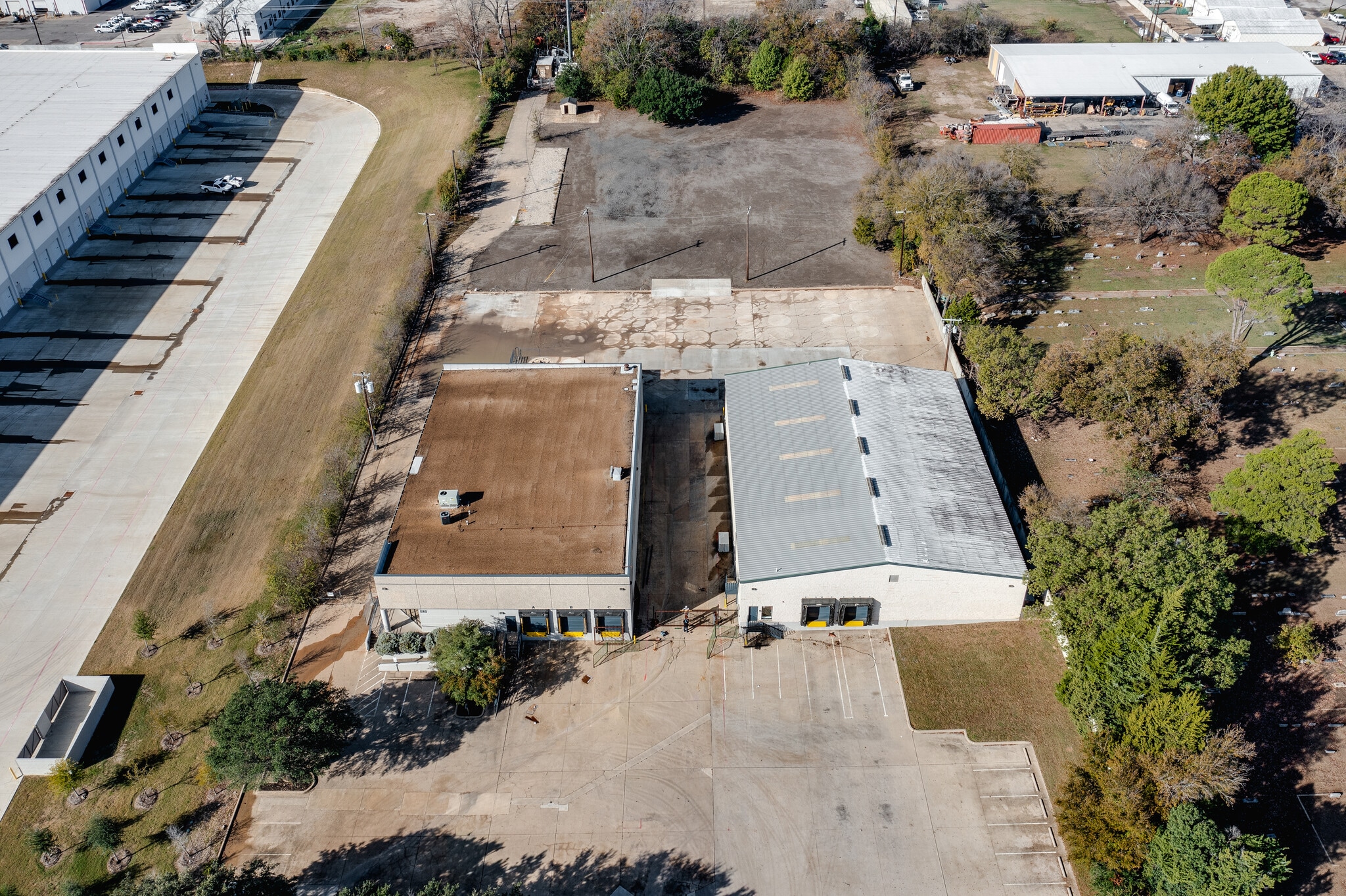 515 Mills Rd, Garland, TX for lease Primary Photo- Image 1 of 10