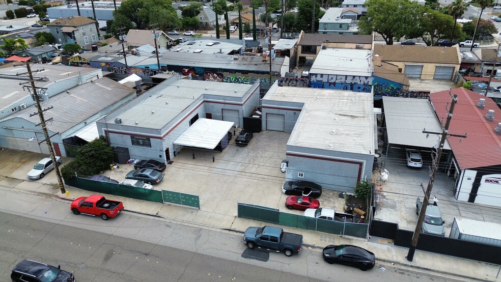 1266 W 1st St, Pomona, CA à vendre - Photo du bâtiment - Image 3 de 10