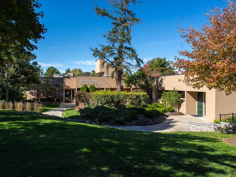 31390-31396 Northwestern Hwy, Farmington Hills, MI à louer - Photo du bâtiment - Image 2 de 4