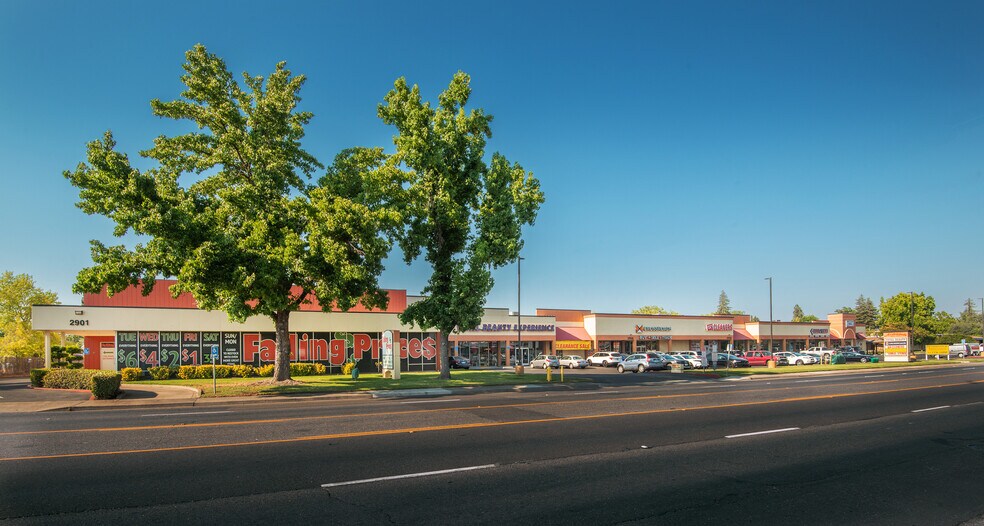 2901-2989 Arden Way, Sacramento, CA à louer - Photo du bâtiment - Image 3 de 9