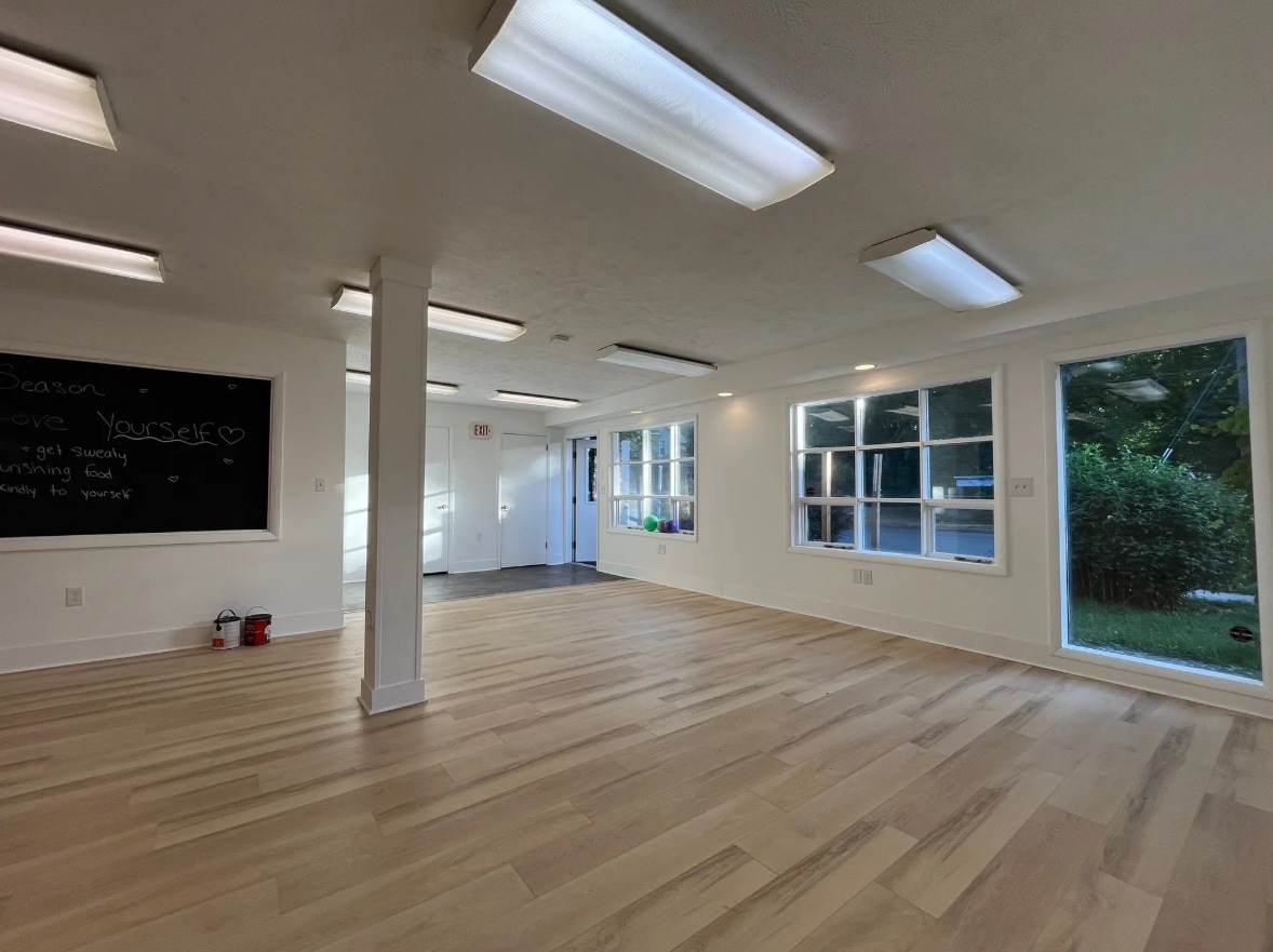 209 N 8th St, Stroudsburg, PA for lease Interior Photo- Image 1 of 4