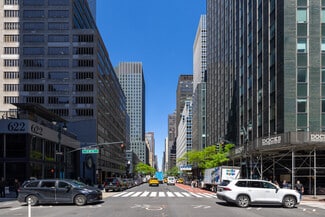 Plus de détails pour 633 Third Ave, New York, NY - Bureau à louer