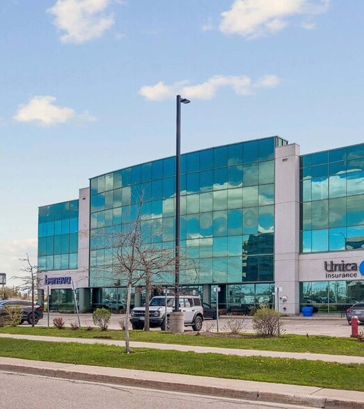 7150 Derrycrest Dr, Mississauga, ON à louer - Photo du bâtiment - Image 2 de 3