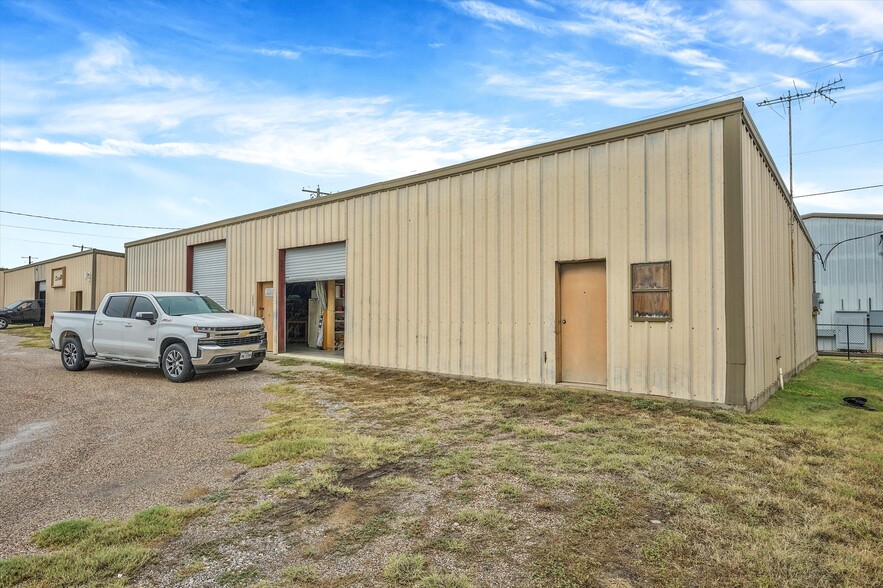 2002 Bobby Ln, Granbury, TX à vendre - Photo principale - Image 1 de 1