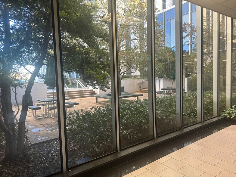 2000 N Classen Blvd, Oklahoma City, OK à louer - Photo intérieure - Image 2 de 14