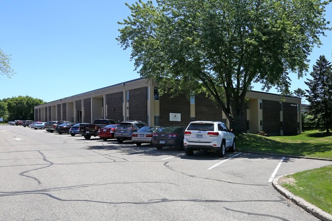 Plus de détails pour 6955-6973 Washington Ave S, Edina, MN - Local d'activités à louer