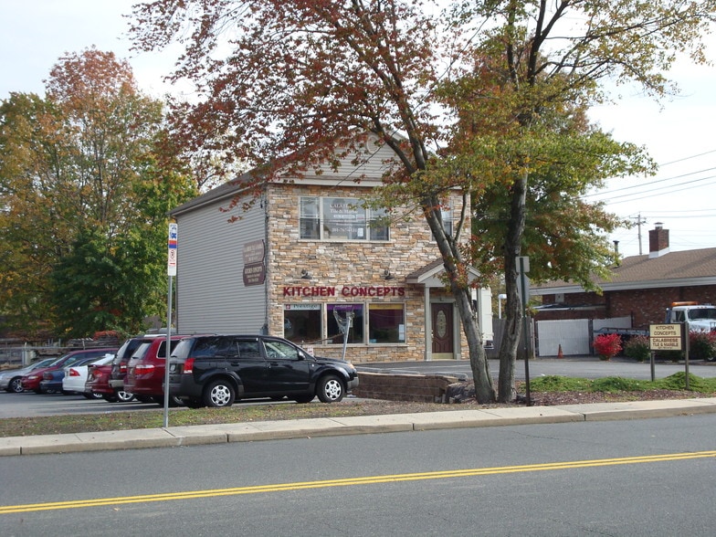 422 Livingston St, Norwood, NJ à vendre - Photo du bâtiment - Image 2 de 2