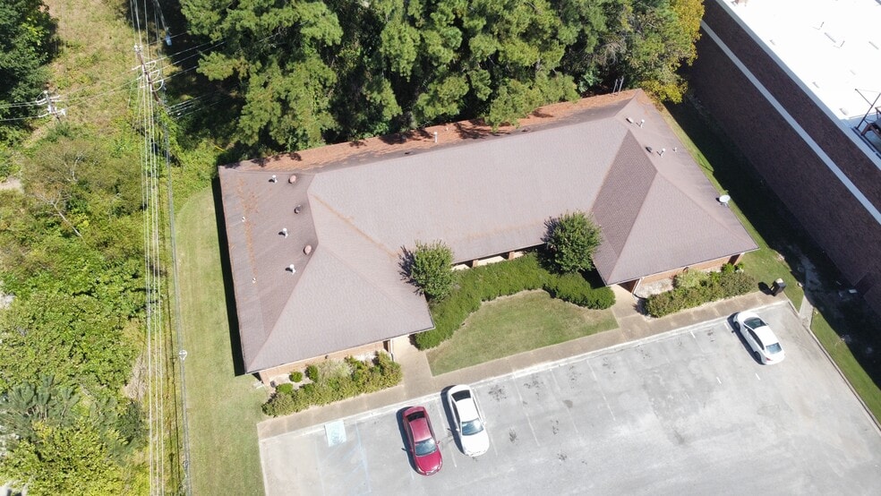2068 Valleydale Rd, Birmingham, AL for lease - Building Photo - Image 3 of 8