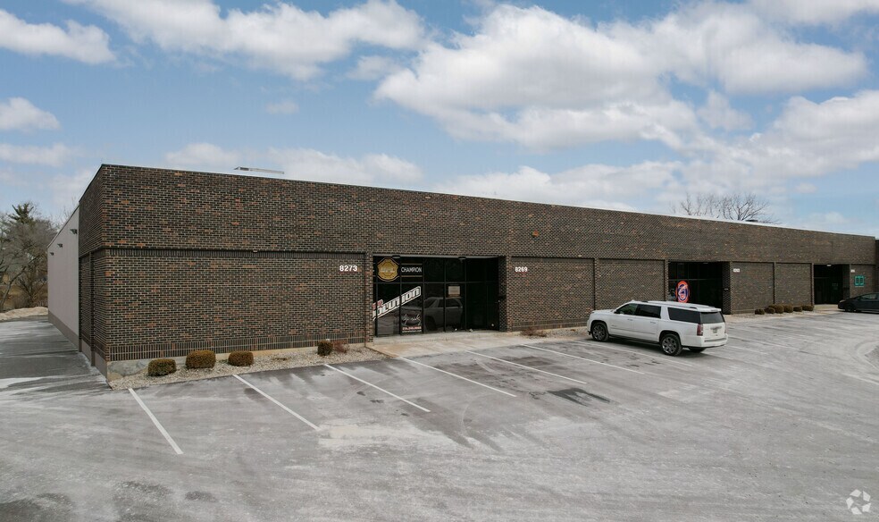 8229-8279 Brentwood Industrial Dr, Saint Louis, MO à louer - Photo du bâtiment - Image 2 de 5