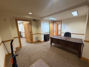 1554 S Sepulveda Blvd, Los Angeles, CA for lease Interior Photo- Image 1 of 4