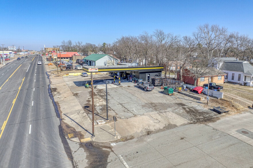 1320 S Austin Ave, Denison, TX for sale - Building Photo - Image 3 of 39