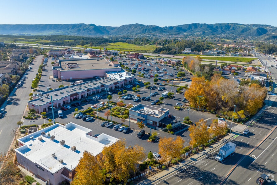 23805-23905 Clinton Keith Rd, Wildomar, CA for lease - Building Photo - Image 2 of 6