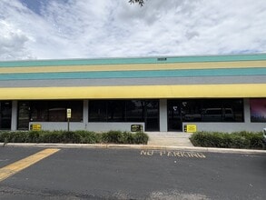4990 SW 52nd St, Fort Lauderdale, FL à louer Photo intérieure- Image 1 de 4