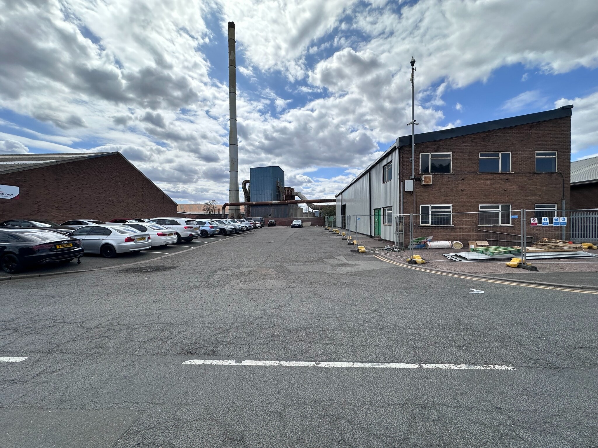 Oldbury Rd, West Bromwich for lease Building Photo- Image 1 of 3