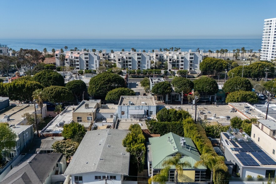 2917 Main St, Santa Monica, CA à louer - Photo du bâtiment - Image 3 de 4