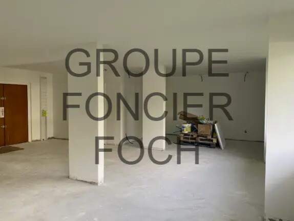 Office in Lyon for sale - Interior Photo - Image 3 of 4