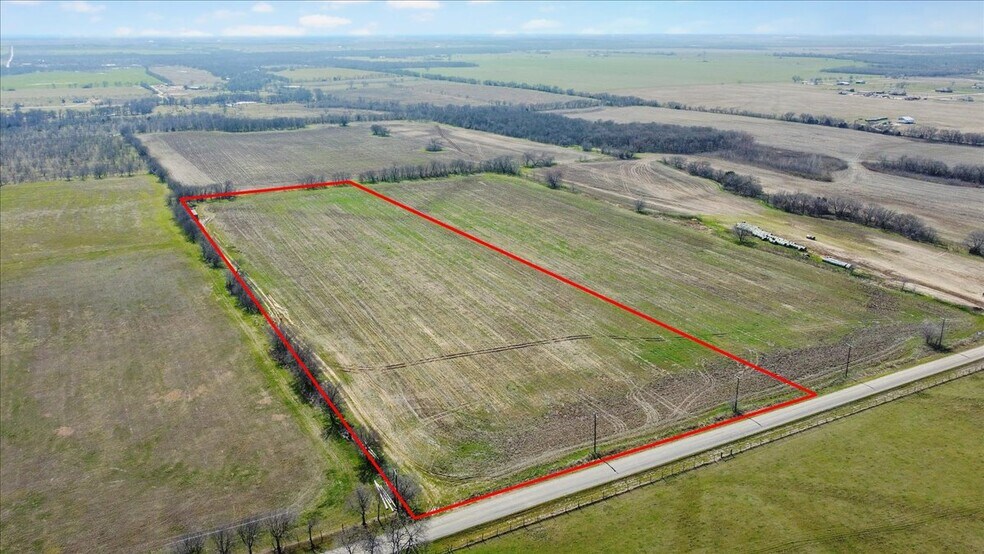 10.11 Airport rd, Tioga, TX à vendre - Photo du bâtiment - Image 1 de 8