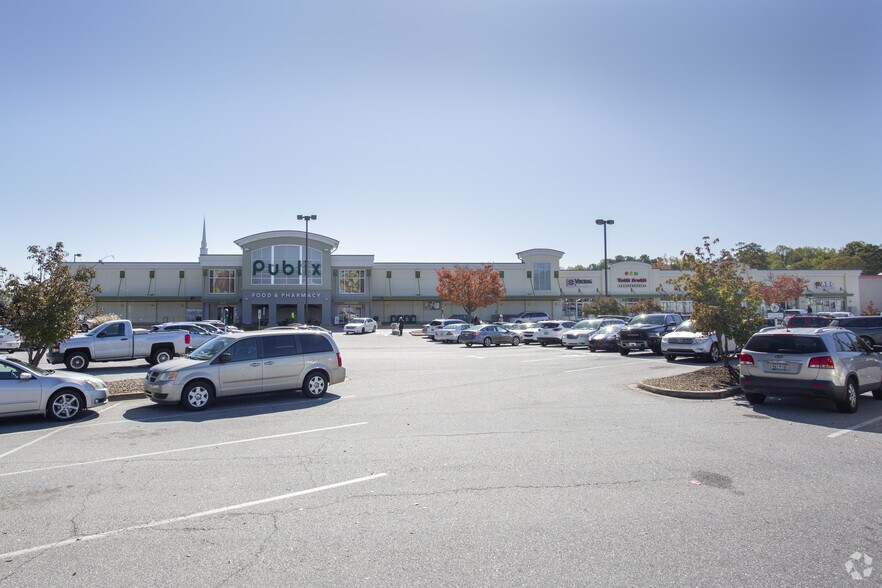 111-129 W Butler Rd, Mauldin, SC à louer - Photo principale - Image 2 de 10