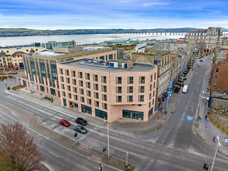 Greenmarket portefeuille de 2 propriétés à vendre sur LoopNet.ca - Photo principale - Image 1 de 2