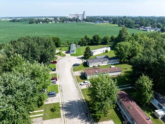 Plus de détails pour 5822 Natalie Dr, Remington, IN - Multi-résidentiel à vendre