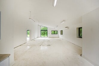 Ashford -1, Tenterden for lease Interior Photo- Image 1 of 1