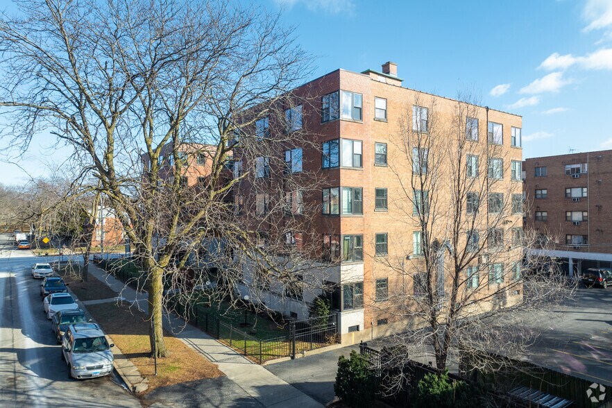 3075 E Cheltenham Pl, Chicago, IL à vendre - Photo principale - Image 1 de 19