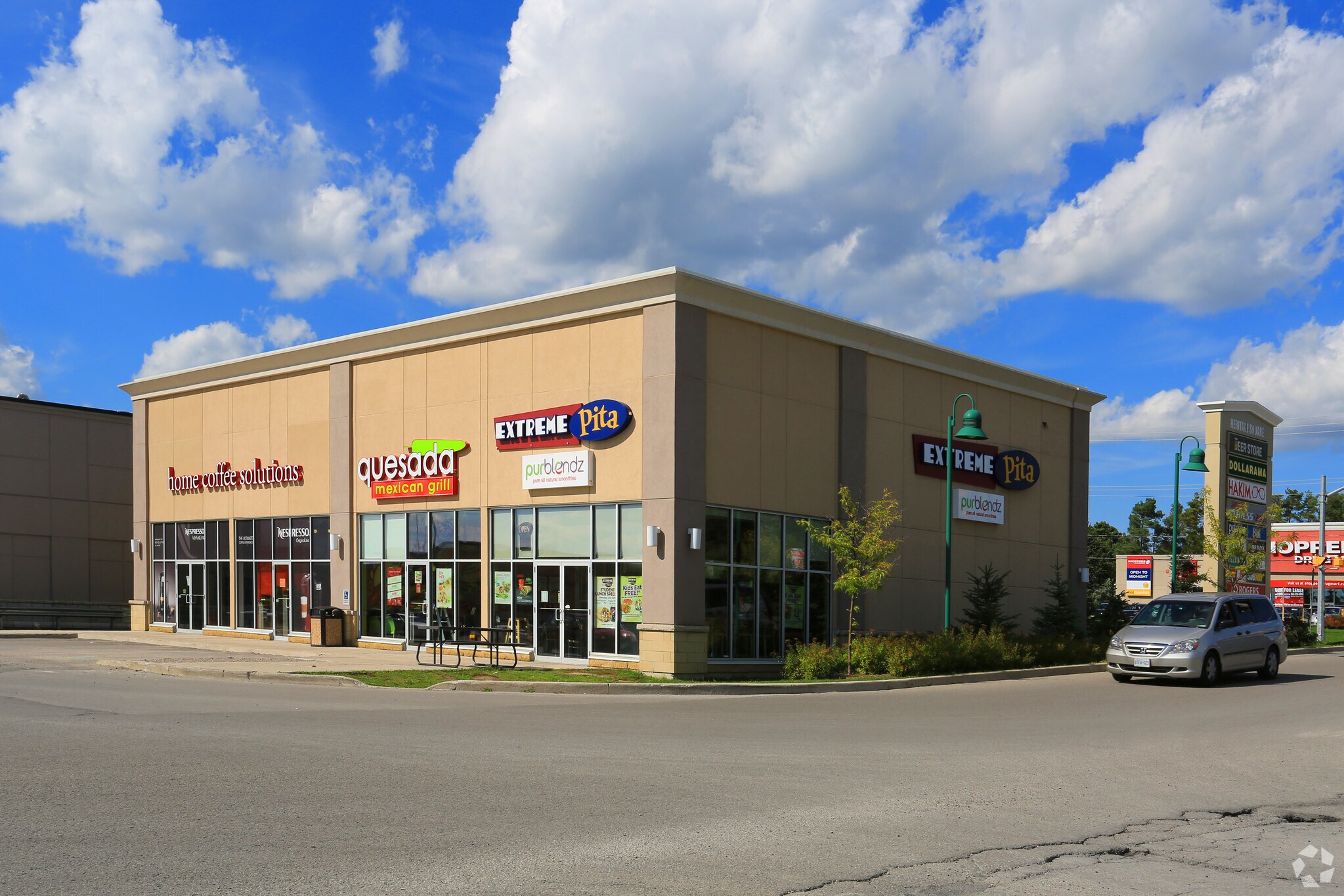 642 Yonge St, Barrie, ON à vendre Photo principale- Image 1 de 1