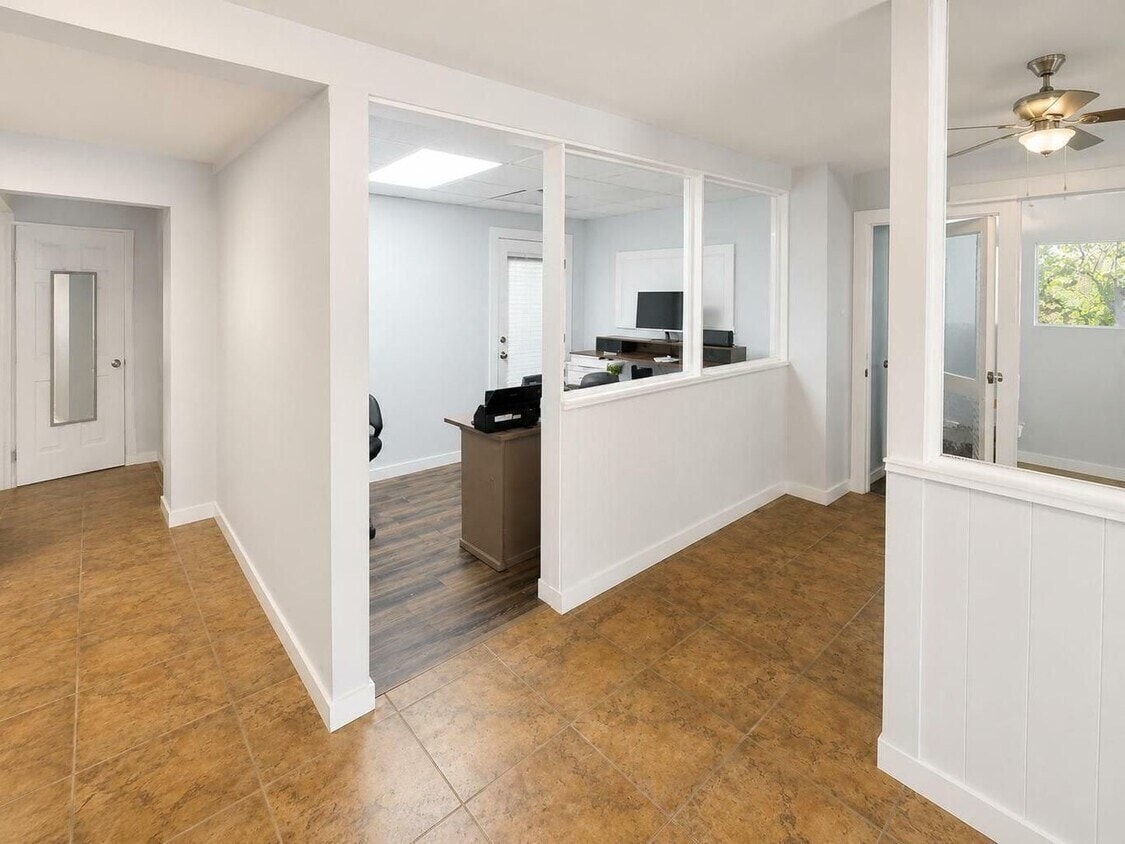 1421 1st St, Key West, FL 33040 - Unit 2-3 -  - Interior Photo - Image 2 of 4
