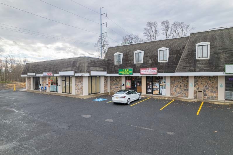 952 S State Route 34, Matawan, NJ for lease - Building Photo - Image 3 of 5