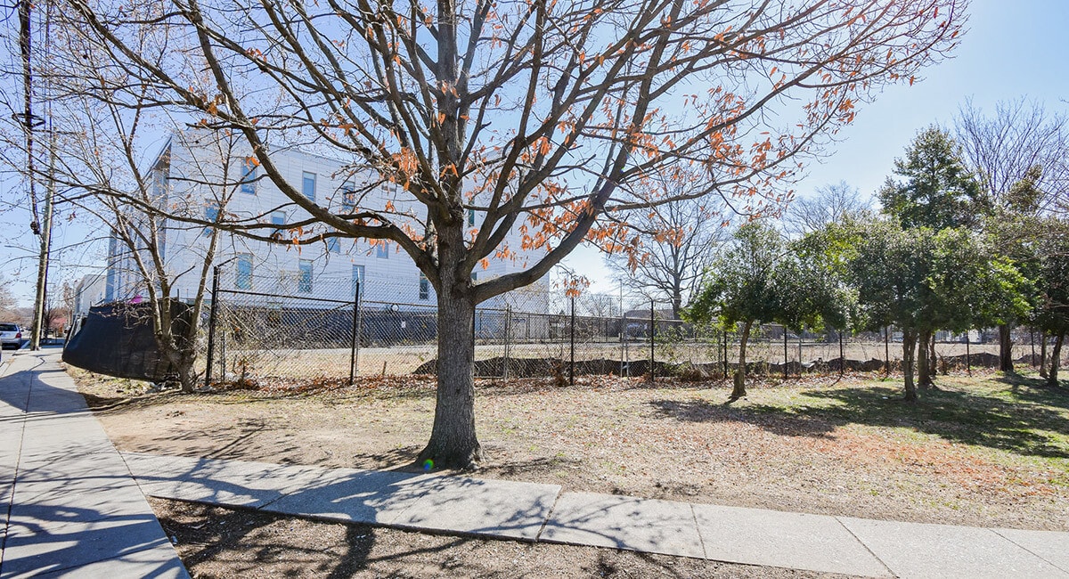 1333 Alabama Ave SE, Washington, DC for sale Primary Photo- Image 1 of 6