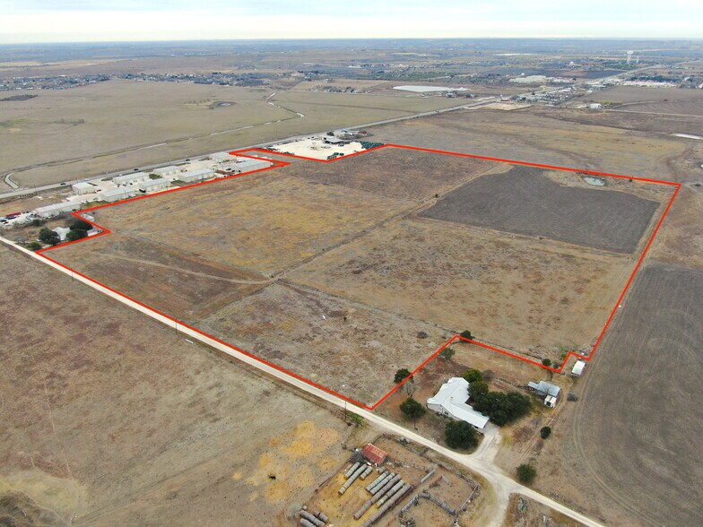 4800 N State Highway 123, San Marcos, TX à vendre - Photo du bâtiment - Image 2 de 5