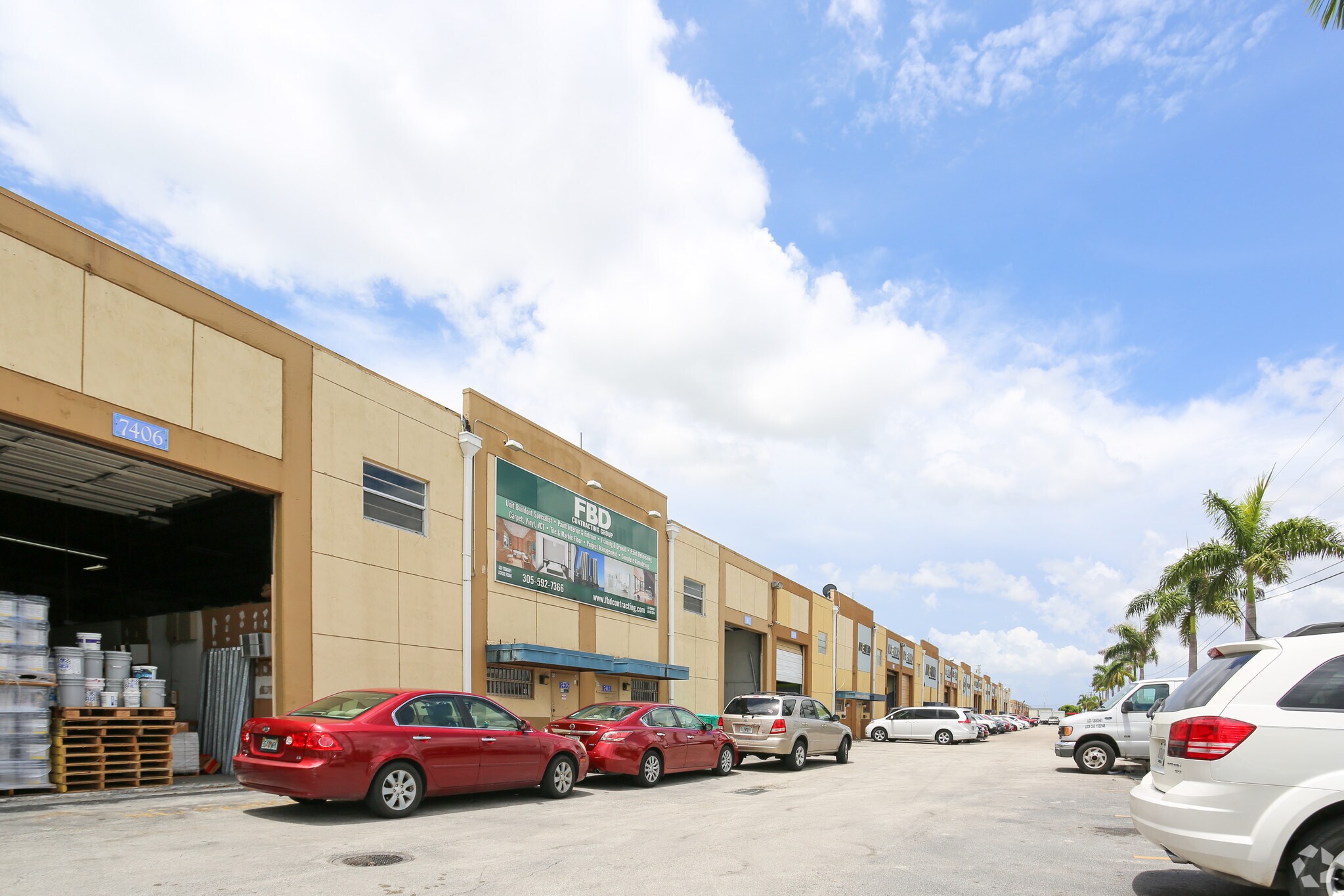 7400-7454 NW 55th St, Miami, FL for lease Primary Photo- Image 1 of 4