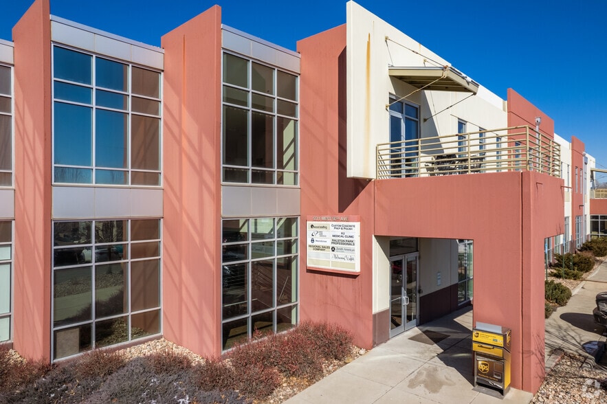 5511 W 56th Ave, Arvada, CO à louer - Photo du bâtiment - Image 3 de 7