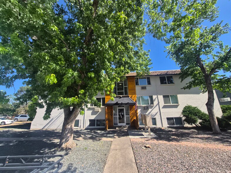 5661 W Green Meadows Pl, Denver, CO à vendre - Photo du bâtiment - Image 3 de 18