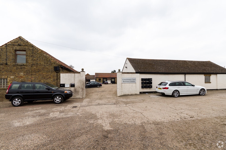 Poynters Ln, Southend On Sea for lease - Building Photo - Image 3 of 5